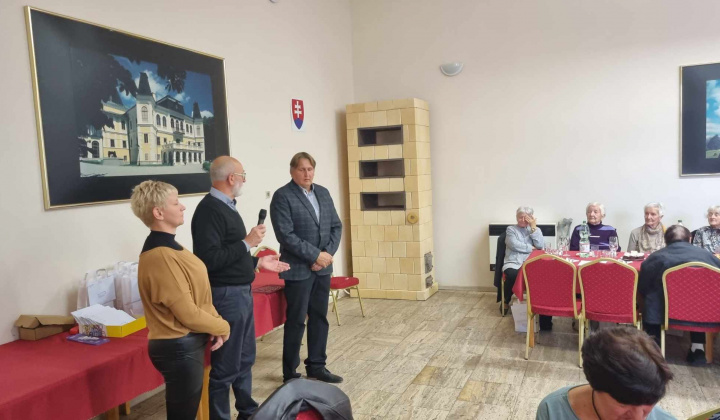 Október - mesiac úcty k starším 2023