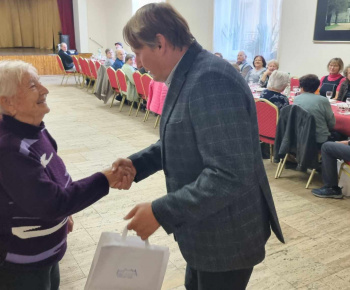Október - mesiac úcty k starším (posedenie)
