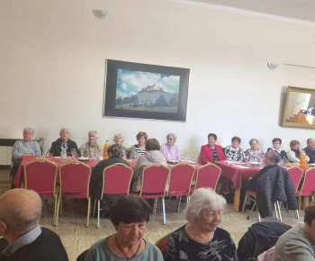 Október - mesiac úcty k starším (posedenie)