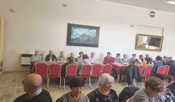 Október - mesiac úcty k starším 2023