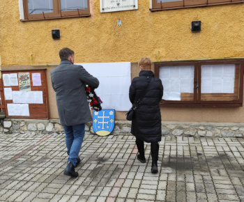 Aktuality / Oslobodenie obce - akt kladenia venca - foto