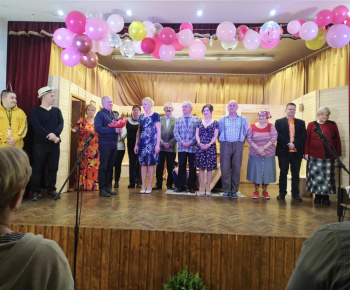 Aktuality / Skvelý divadelný večer v Krásnohorskom Podhradí - foto