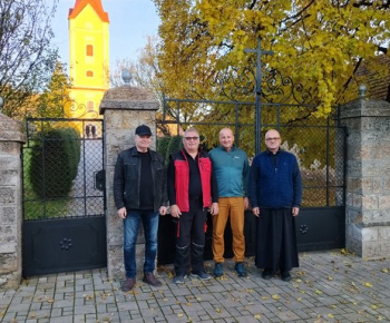 Aktuality / Obnova kovanej kostolnej brány a plotu v Krásnohorskom Podhradí - foto